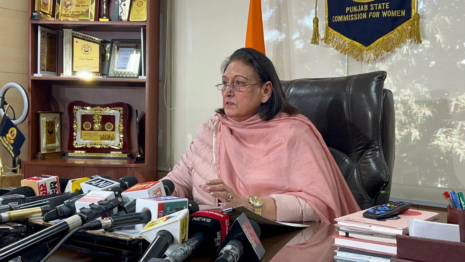 पंजाब राज्य महिला आयोग ने महिलाओं के प्रति अपमानजनक टिप्पणी के लिए हरजिंदर सिंह धामी को स्वत: नोटिस जारी किया